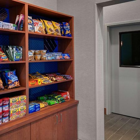 Hampton Inn & Suites Astoria Ngoại thất bức ảnh