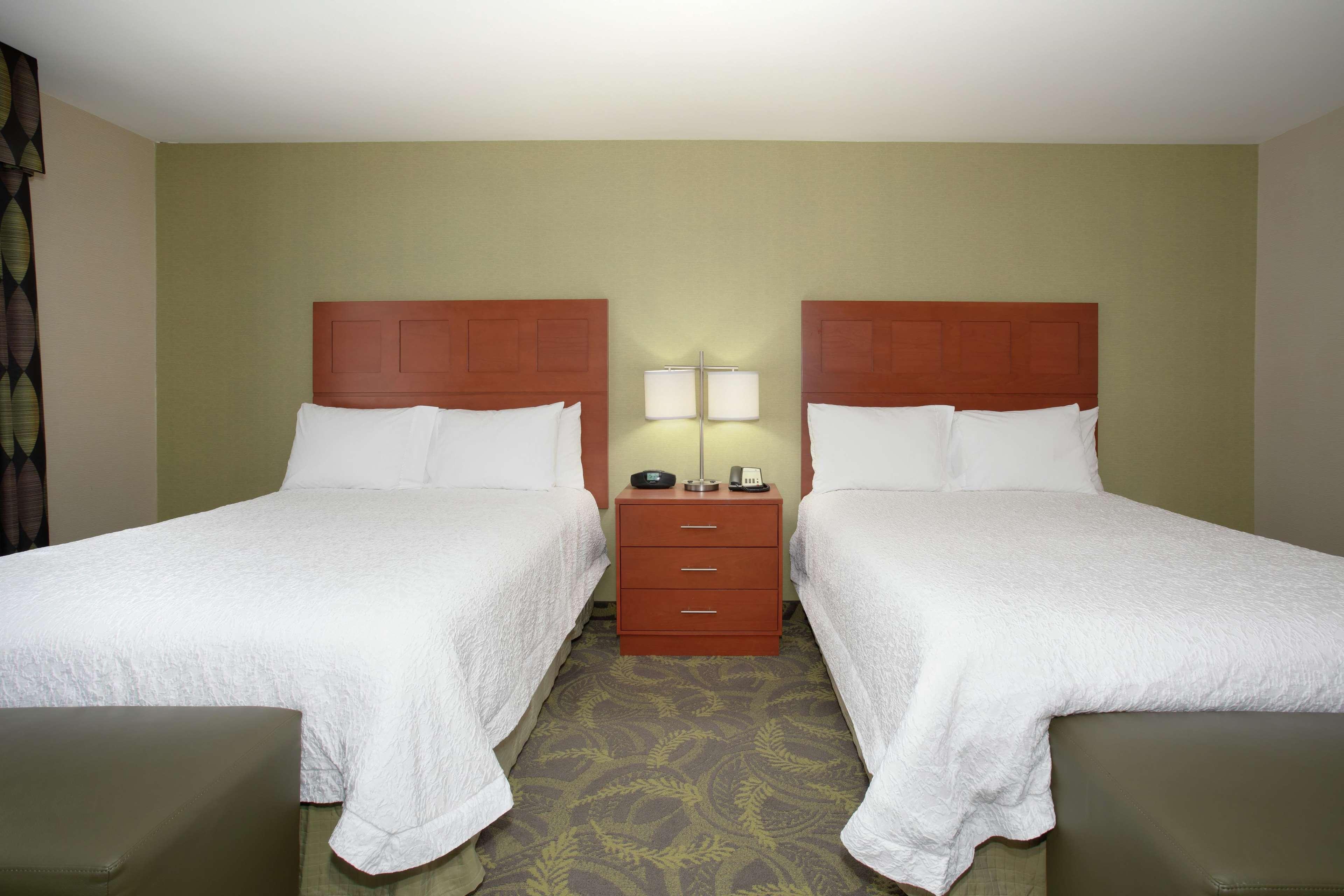 Hampton Inn & Suites Astoria Ngoại thất bức ảnh