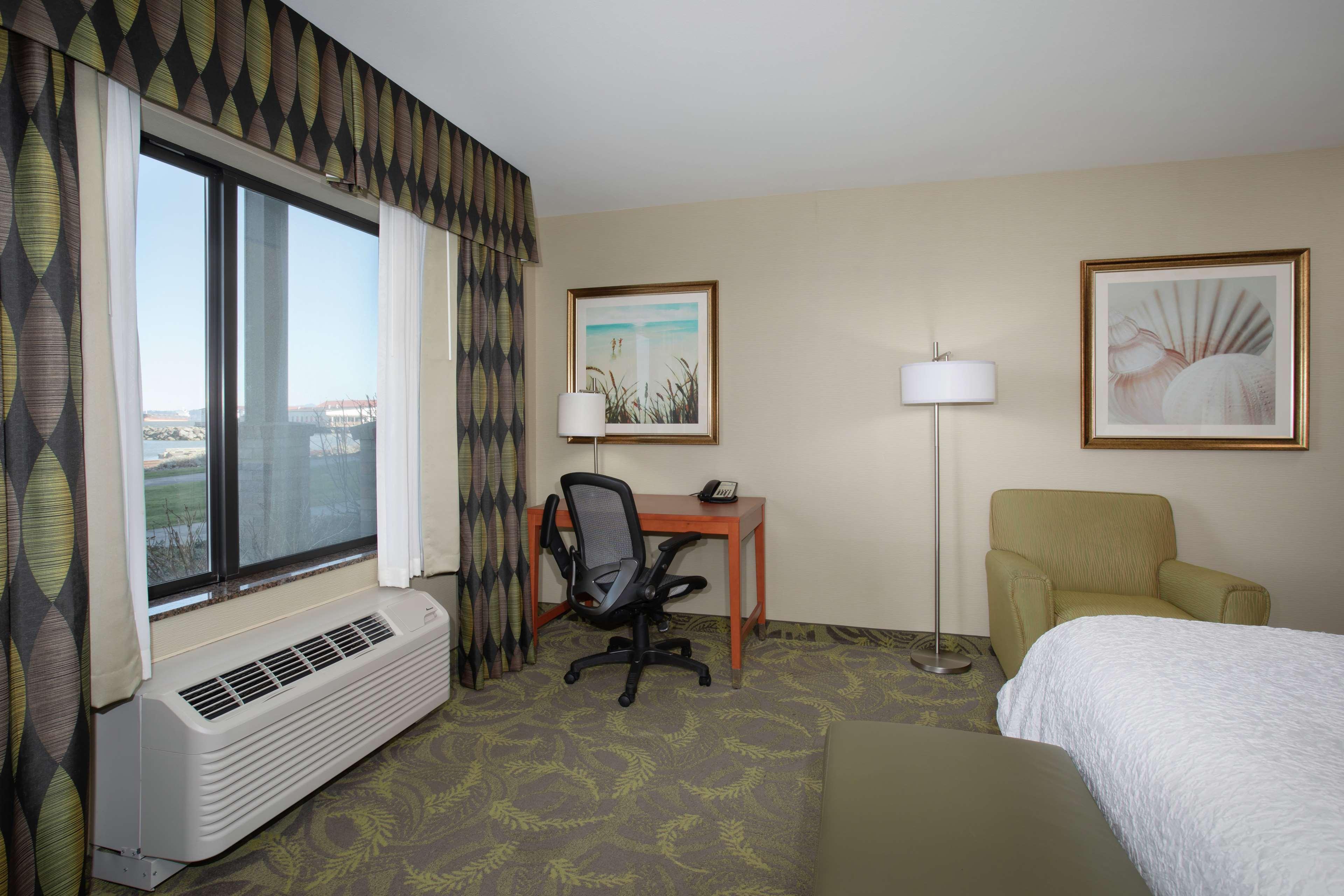 Hampton Inn & Suites Astoria Ngoại thất bức ảnh
