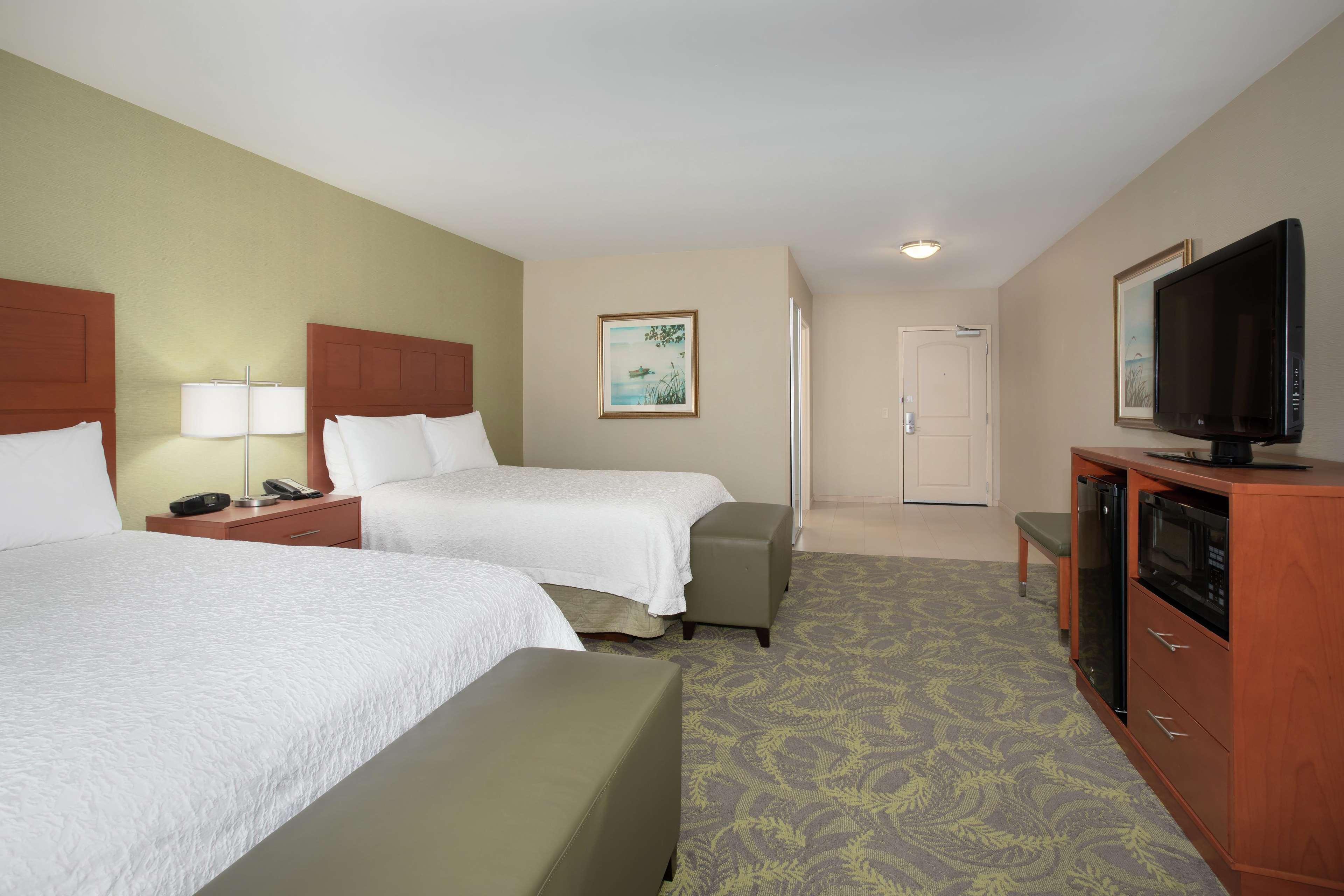 Hampton Inn & Suites Astoria Ngoại thất bức ảnh