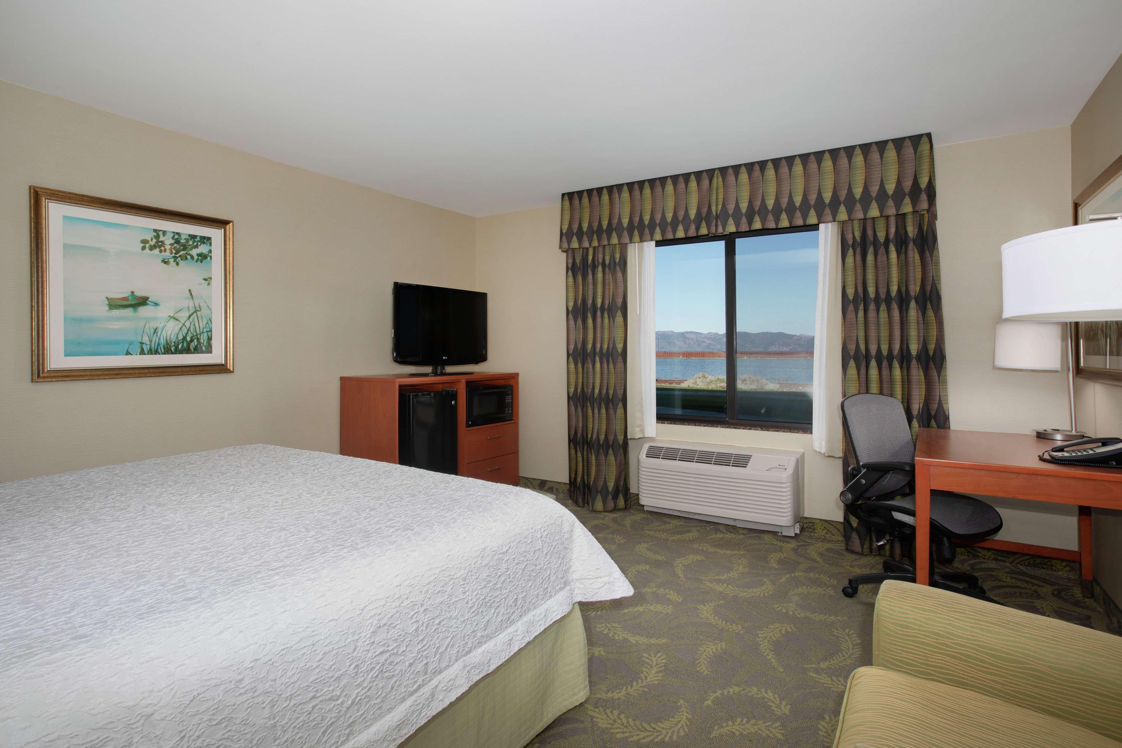 Hampton Inn & Suites Astoria Ngoại thất bức ảnh