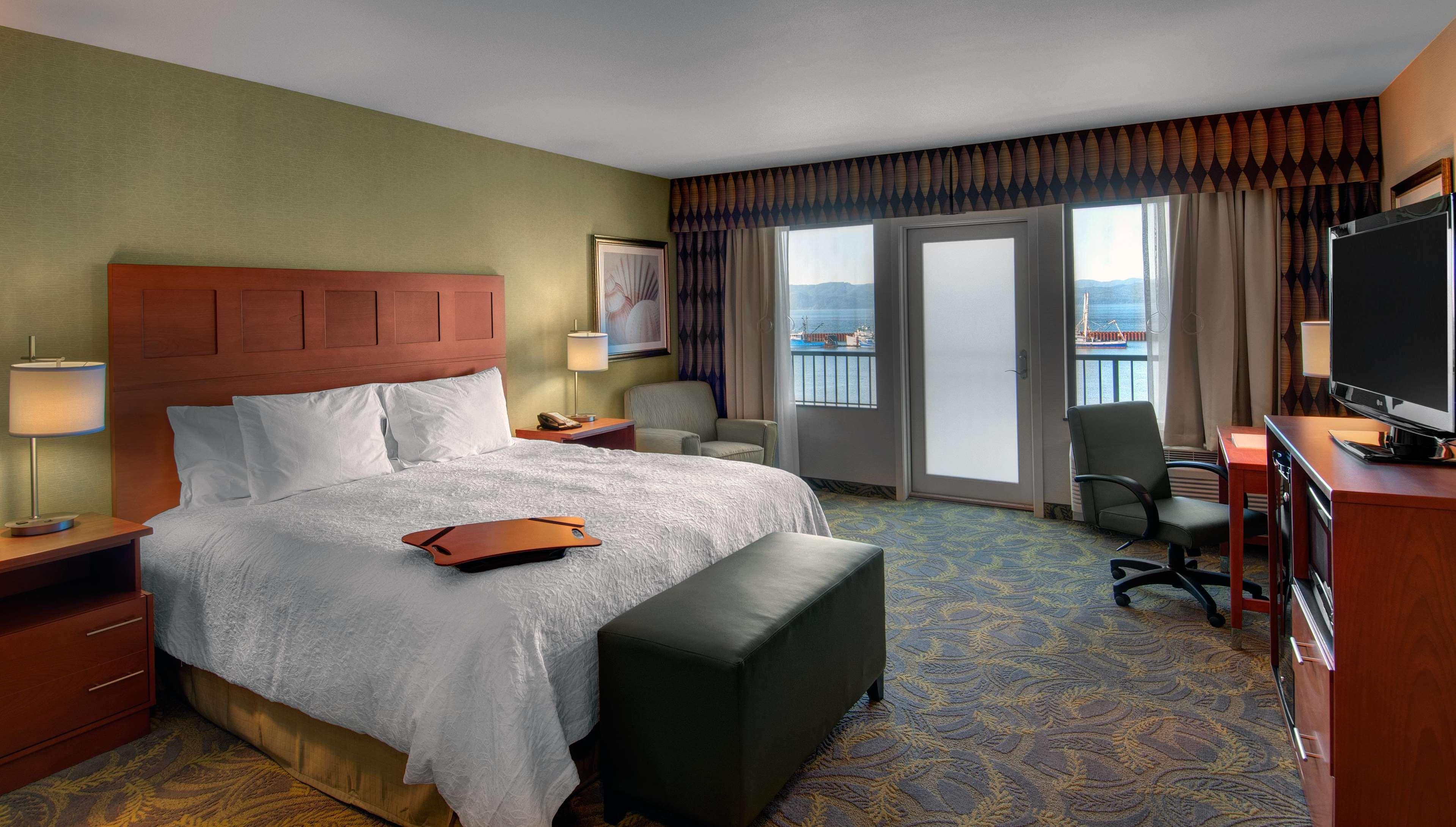 Hampton Inn & Suites Astoria Ngoại thất bức ảnh