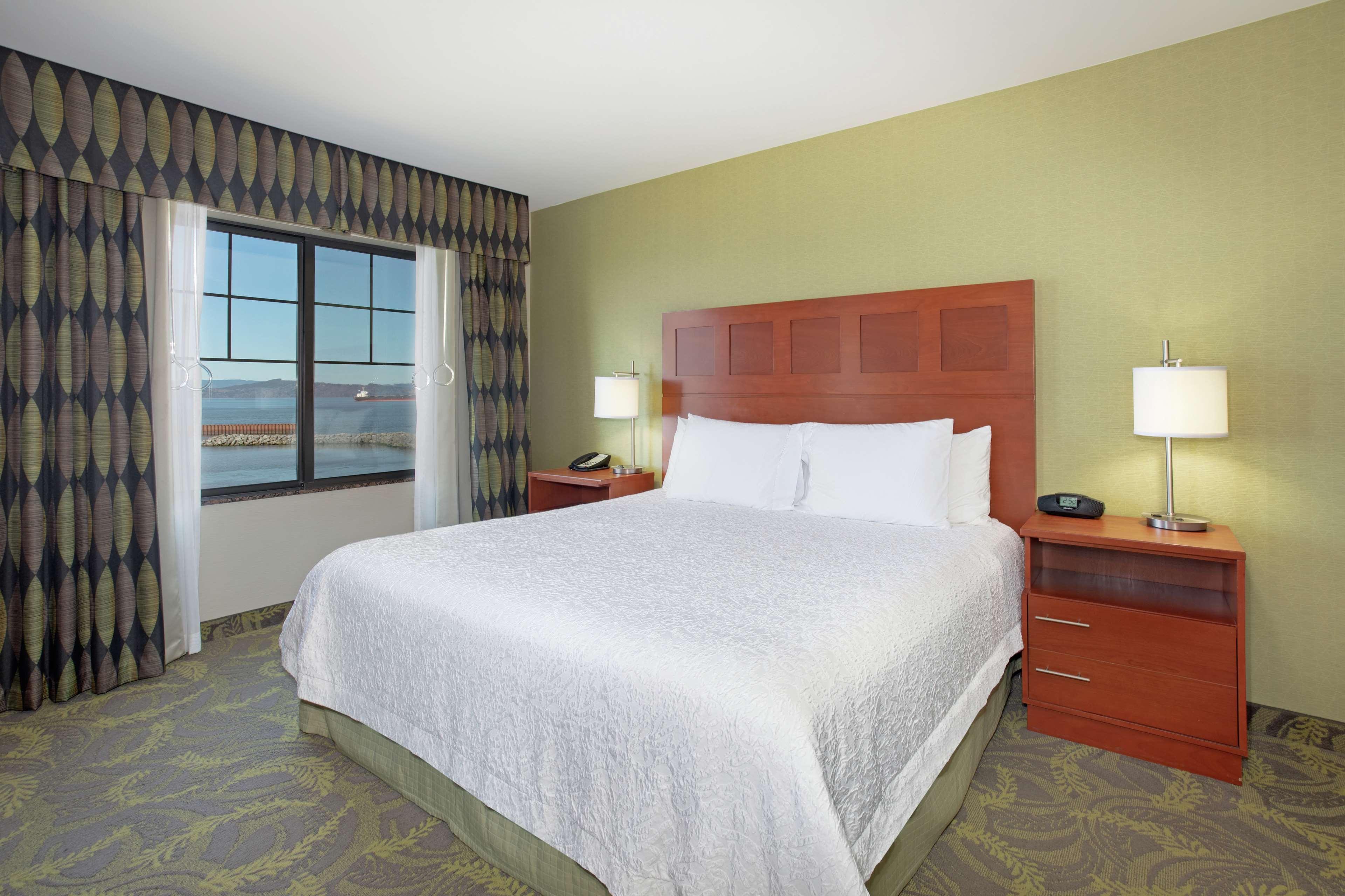 Hampton Inn & Suites Astoria Ngoại thất bức ảnh