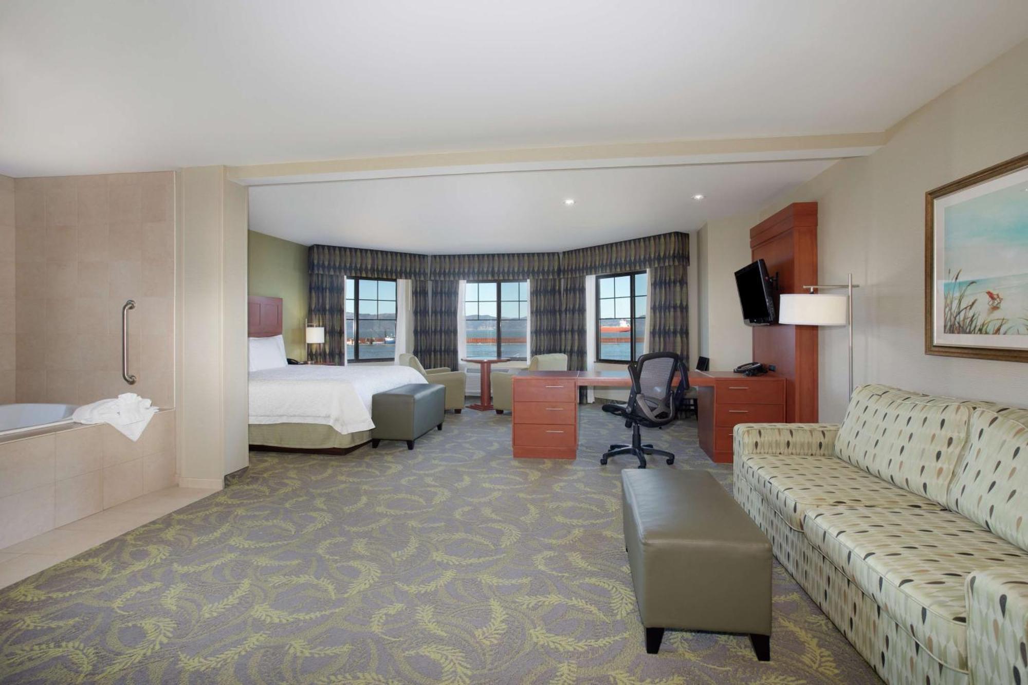 Hampton Inn & Suites Astoria Ngoại thất bức ảnh