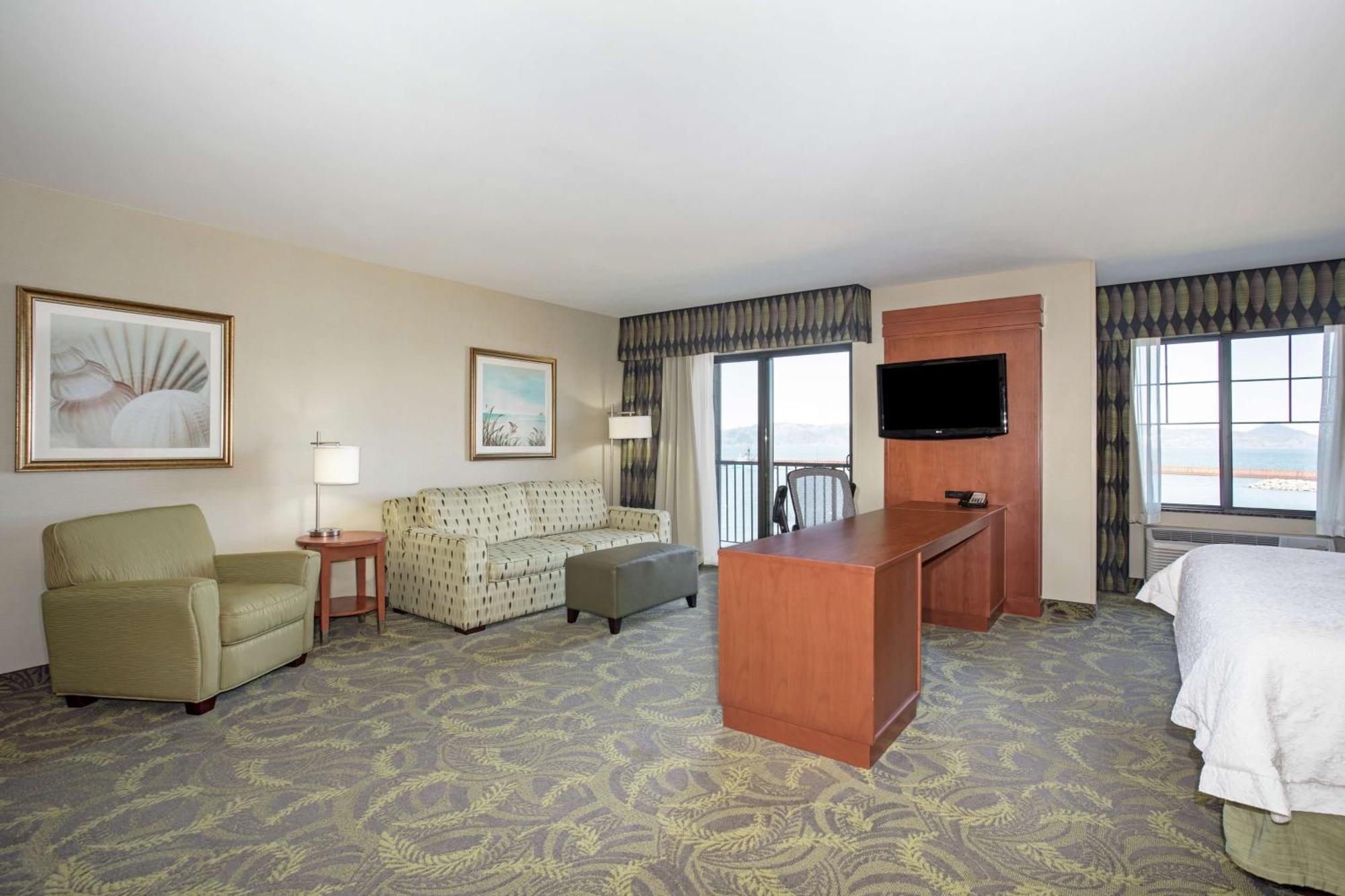 Hampton Inn & Suites Astoria Ngoại thất bức ảnh