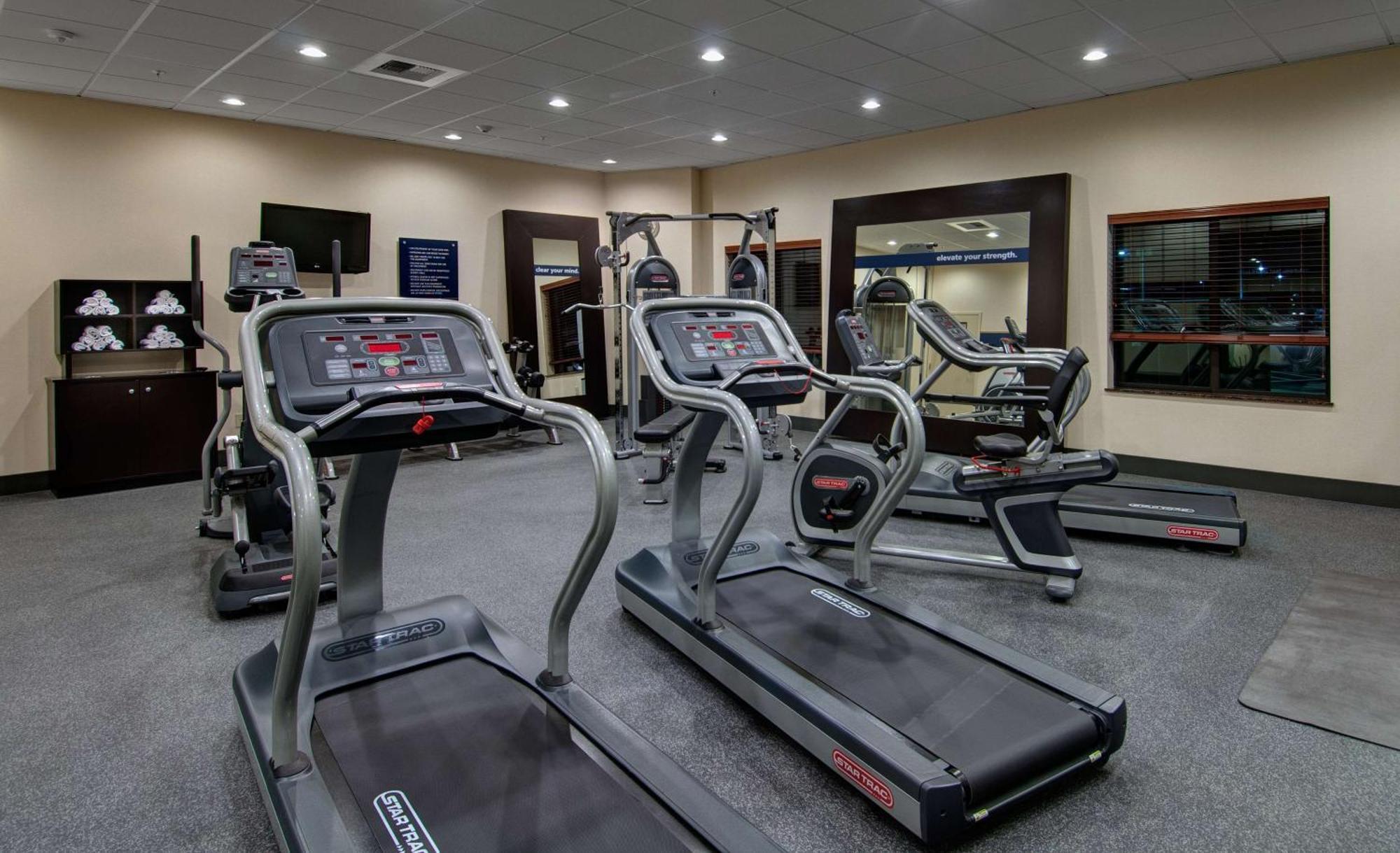 Hampton Inn & Suites Astoria Ngoại thất bức ảnh